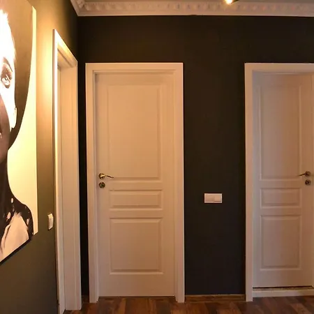 Jn Boutique 4*