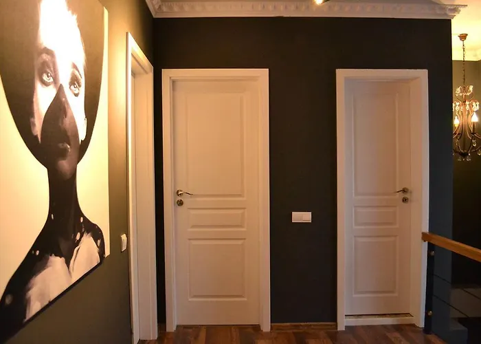 Jn Boutique 4*
