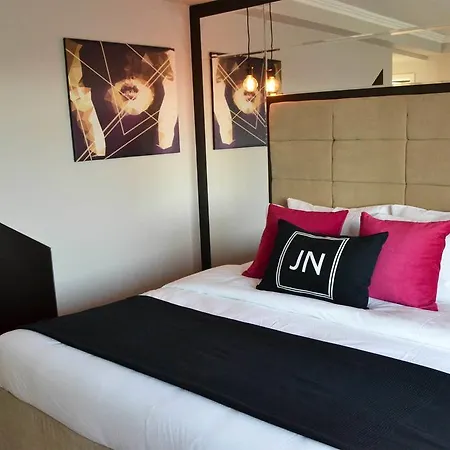 Jn Boutique 4* Βουκουρέστι